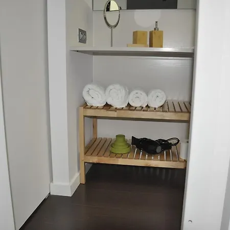 La Placeta Figueres Apartment *